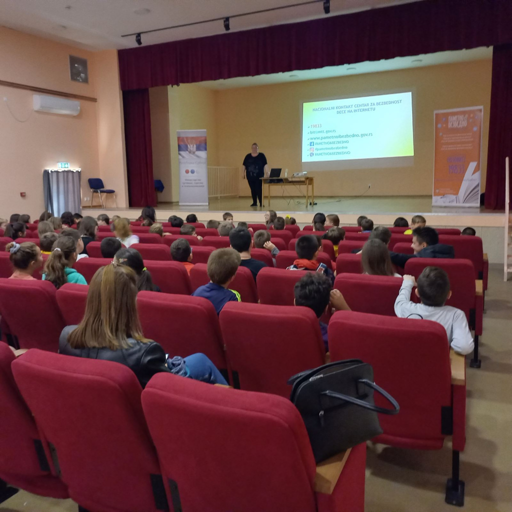 IMG-2a7f209a53608d7e30ead3f89d0de12d-V.jpg IMG-2a7f209a53608d7e30ead3f89d0de12d-V.jpg